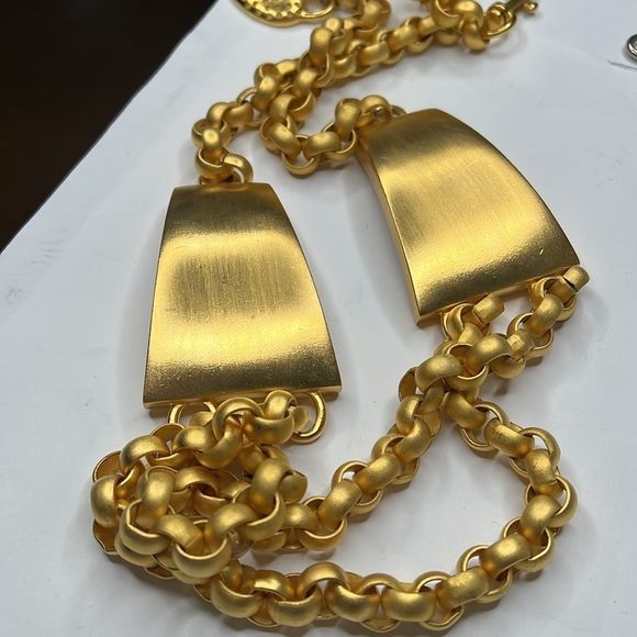 Linda Levinson 1980’s Matte Goldtone Solid Adjustable 31” Drop Chain Belt - Picture 2 of 9